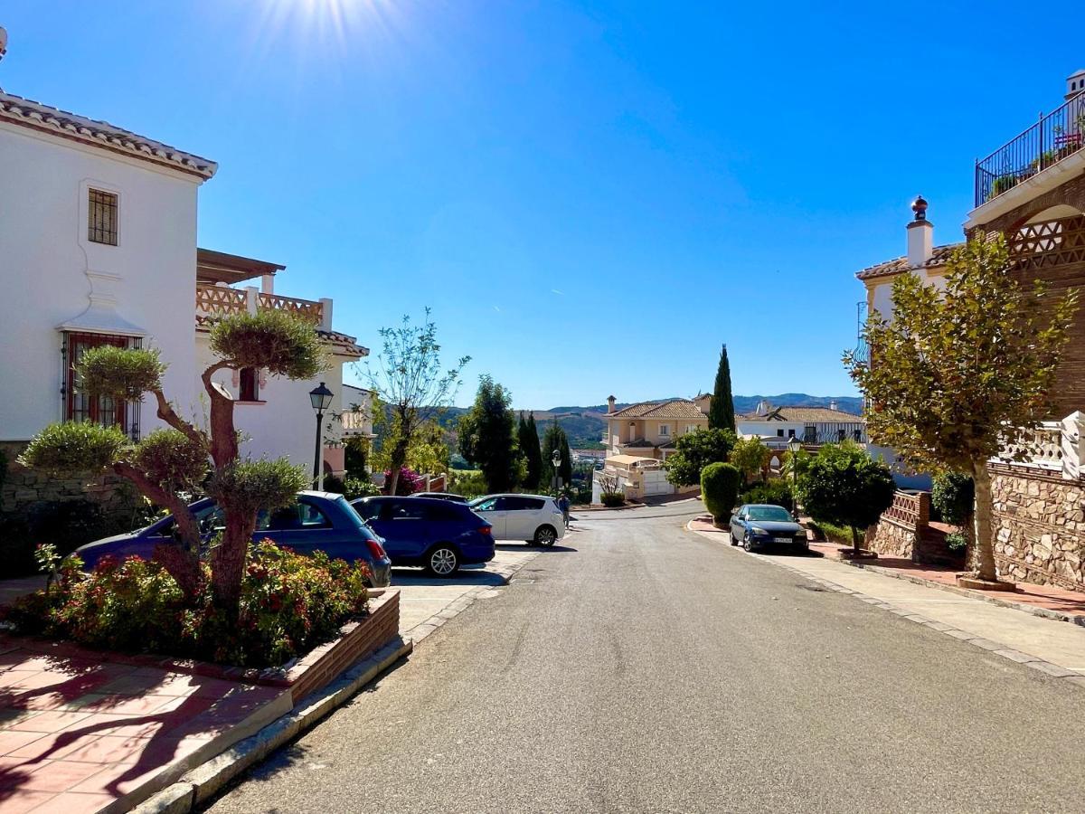 Semidetached Duplex Home At Puebla Aida, Mijas Golf With Pool, Golf And Sea Views Malaga Exterior photo
